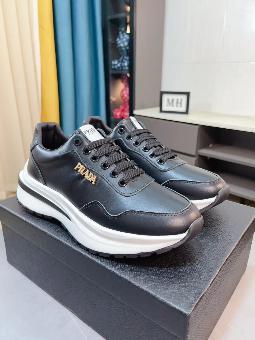 Men's shoes 💰420🌹🌹Prada is a luxurious and fashionable high-end product ✊🔥The perfect last shape and top-notch handcrafting make this shoe immediately create a strong aristocratic atmosphere. Imported first-layer cowhide with brogue carving crafts💋Cowhide lining🎶Rubber combination outsole specially imported from France for leather shoes😍Color: Mysterious Black☕️Number 38～44